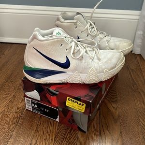 Kyrie 4 Men’s Sneakers